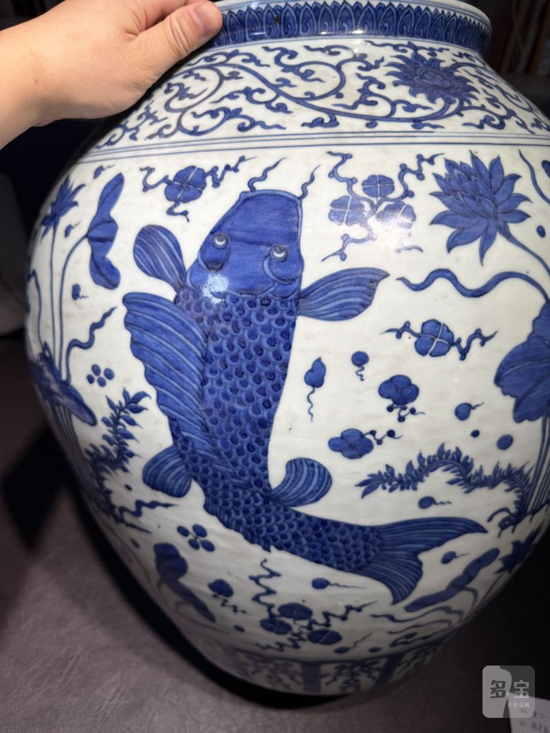 明万历 青花鱼藻纹大罐 - 图11